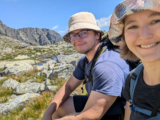 Jednou klobouček koupíš, už nic jiného nenosíš.